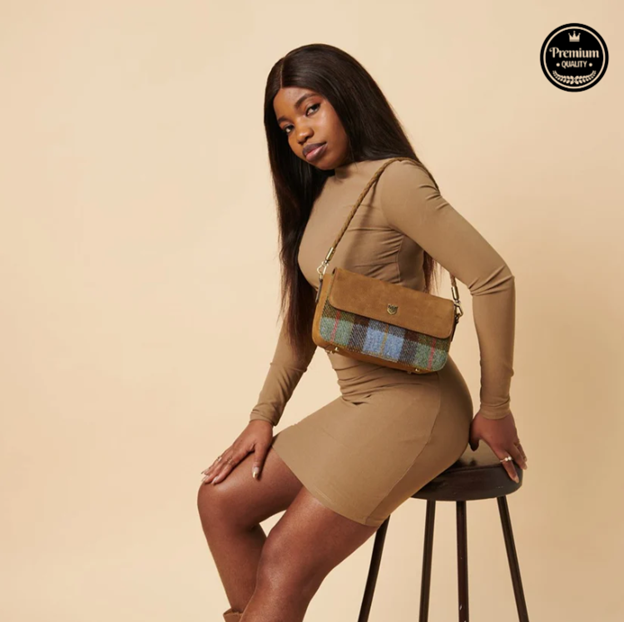 The Caithness Leather Clutch