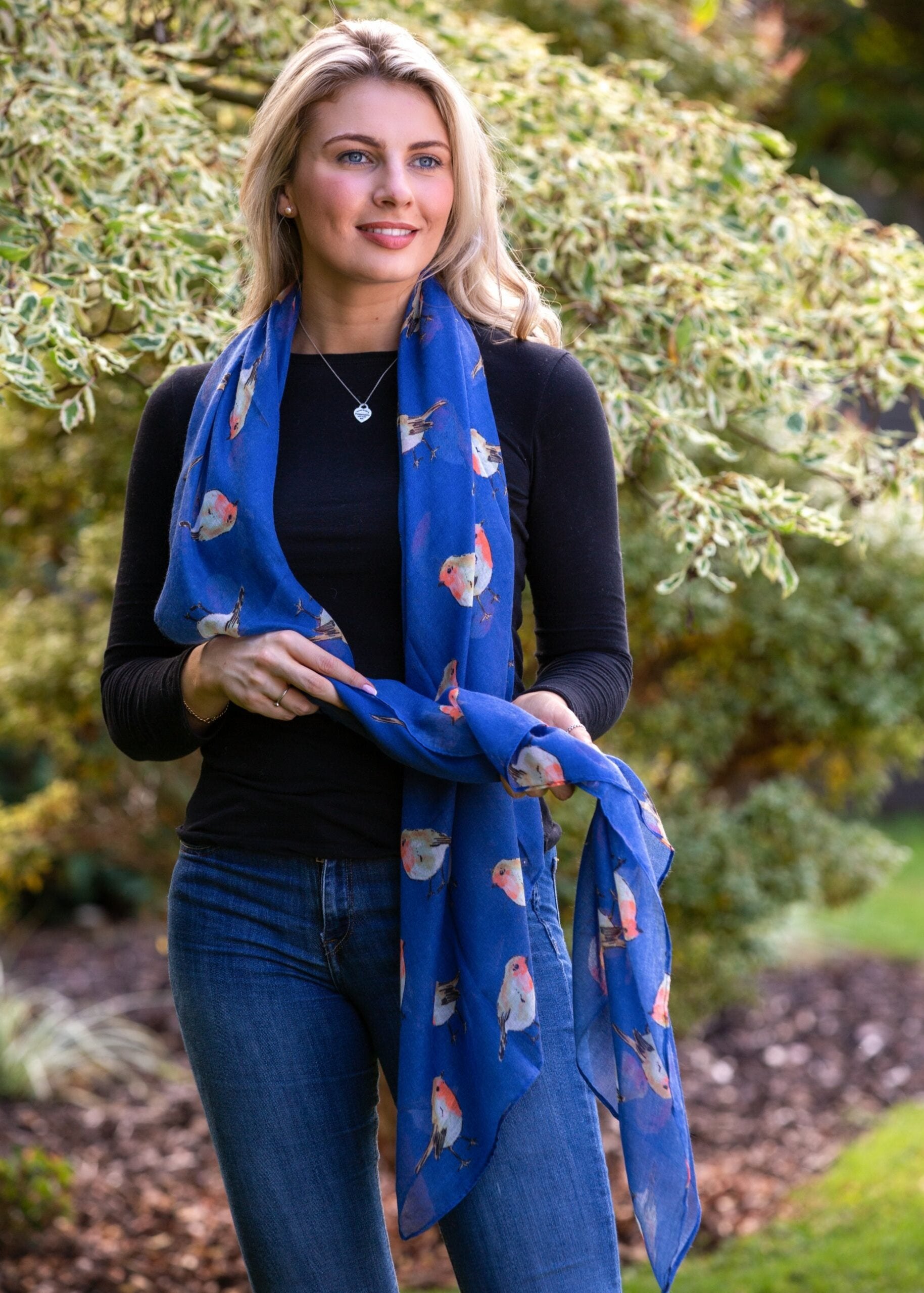 Erin Watercolor scarf Robin