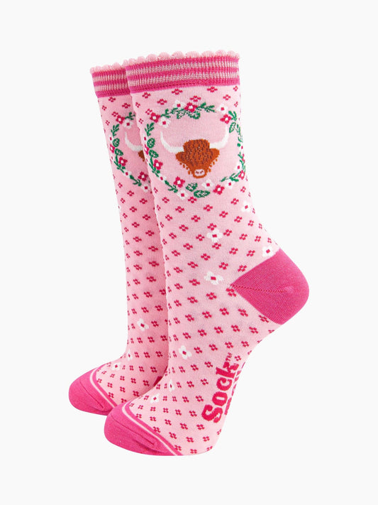 Highland Cow Pink Wreath Bamboo Socks