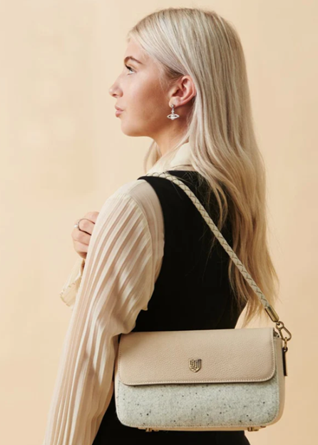 The Caithness Leather Clutch