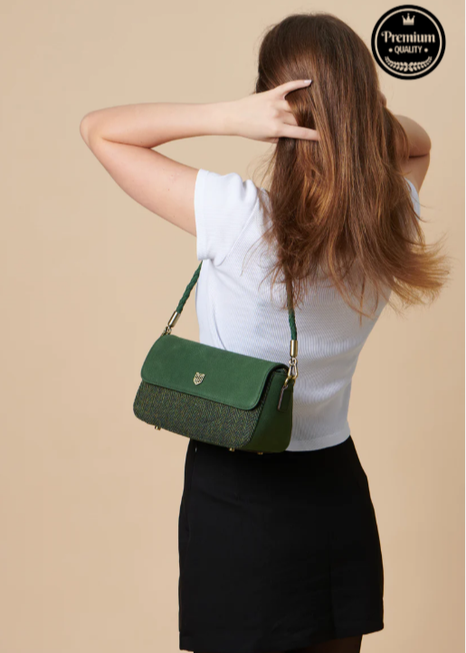 The Caithness Leather Clutch