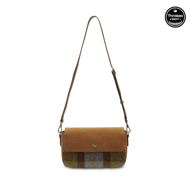 The Caithness Leather Clutch
