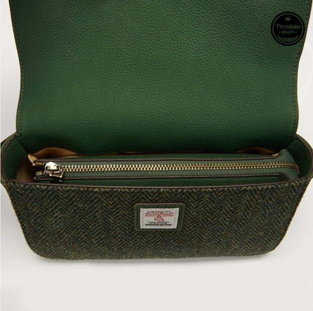 The Caithness Leather Clutch