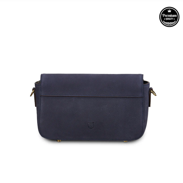 The Caithness Leather Clutch