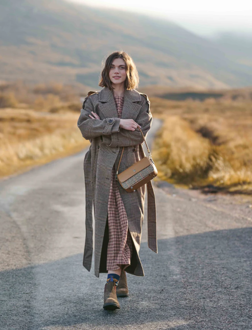 The Caithness Leather Clutch