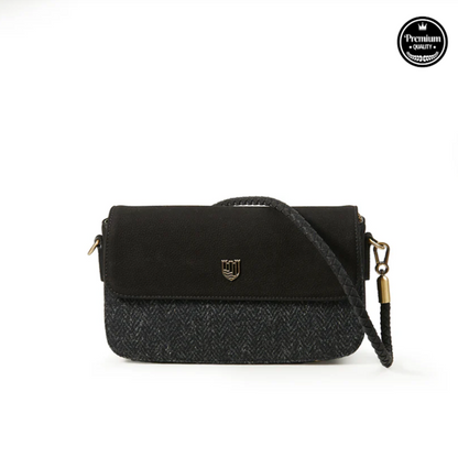 The Caithness Leather Clutch
