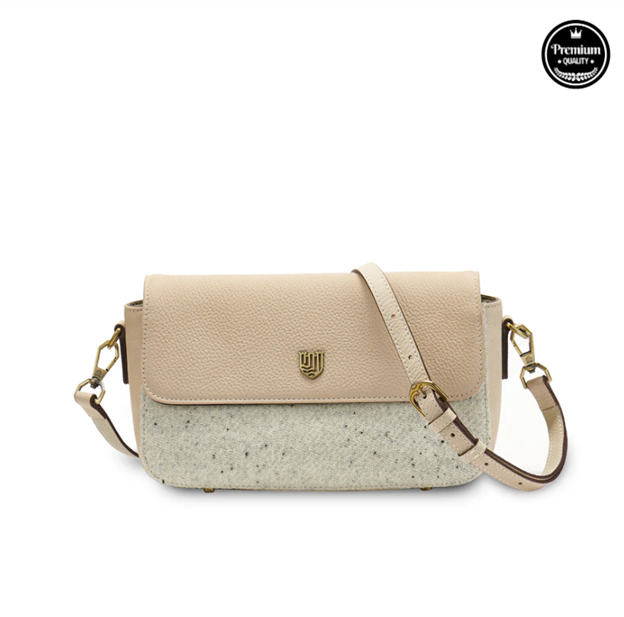 The Caithness Leather Clutch