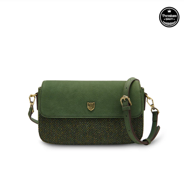 The Caithness Leather Clutch