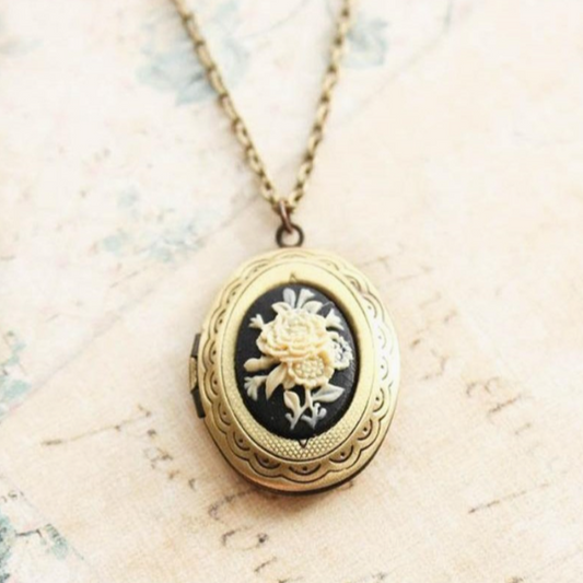 Cameo Locket - Ivory & Black Flower