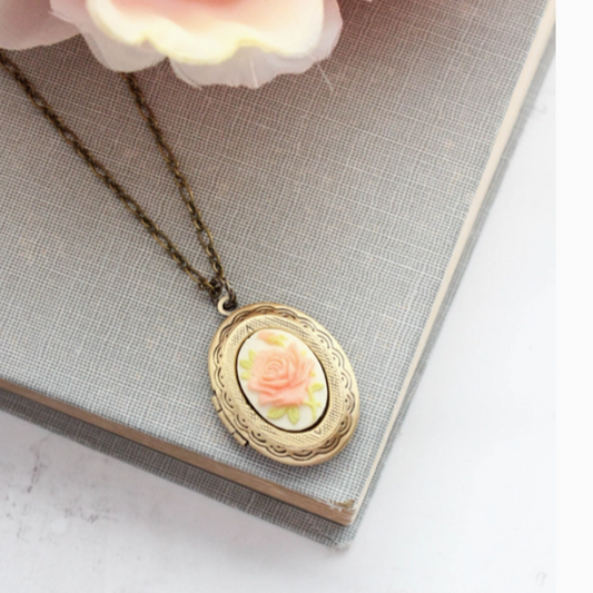 Cameo Locket - Peach Rose