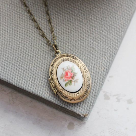 Cameo Locket - Pink Rose