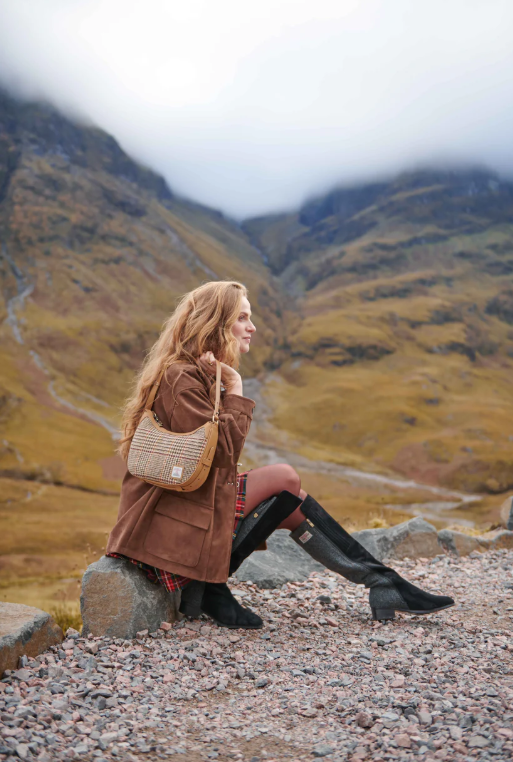 The Ellon Leather Shoulder Bag