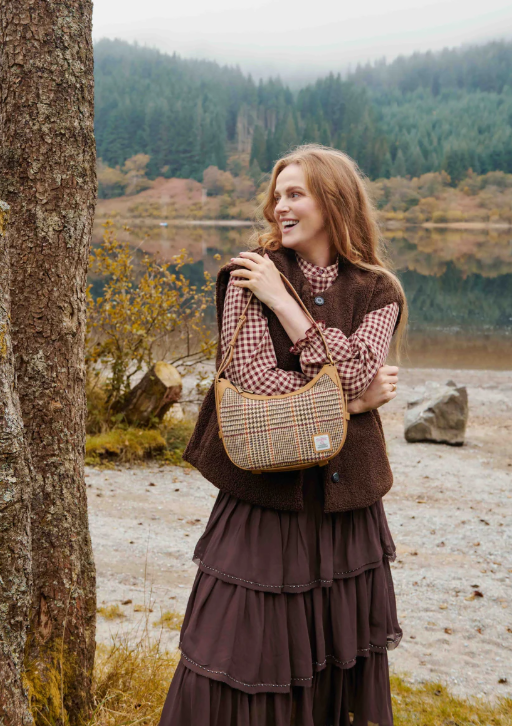 The Ellon Leather Shoulder Bag