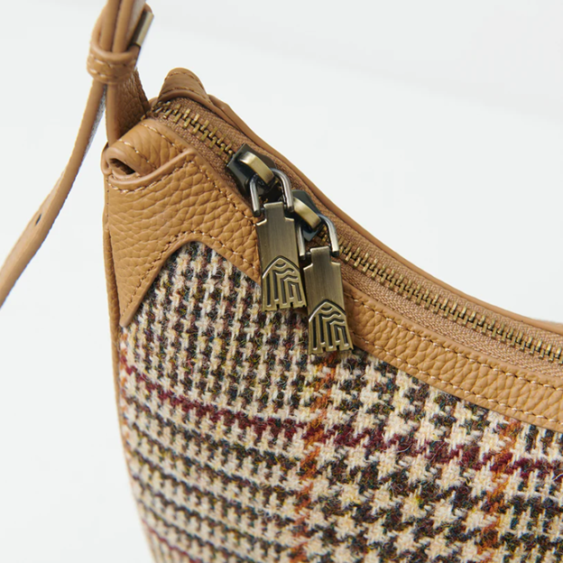 The Ellon Leather Shoulder Bag