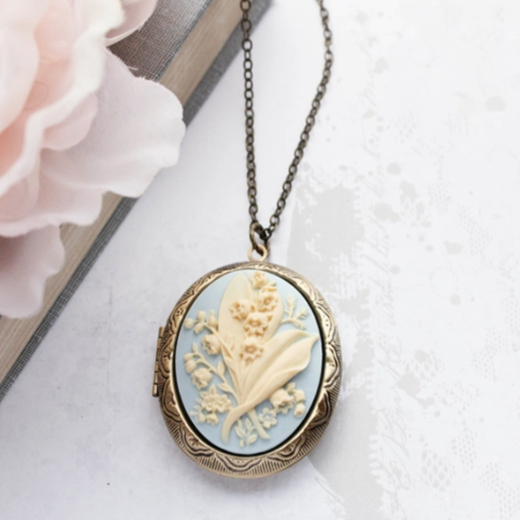 Cameo Locket - Lily of the Valley Blue