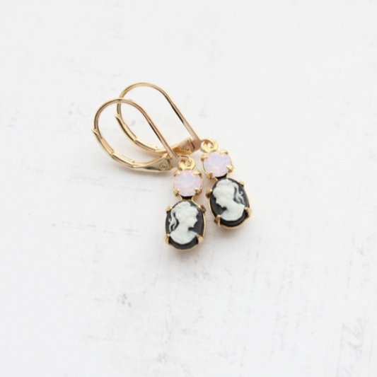 Cameo Earrings Tiny Lady - Black