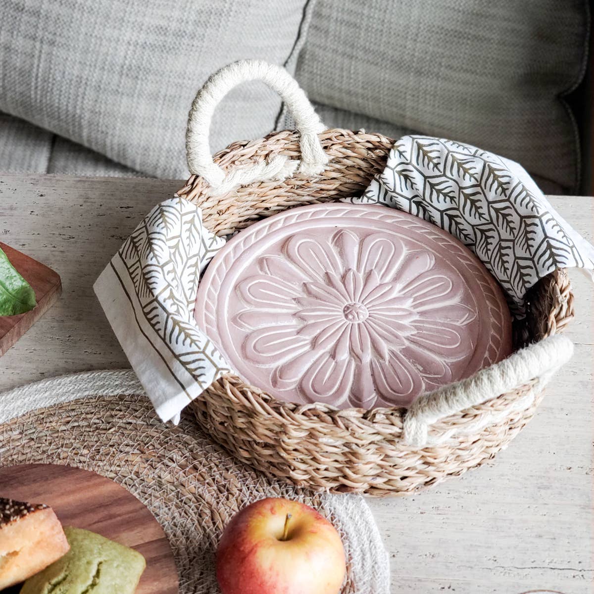 Handmade Bread Warmer & Wicker Basket - Vintage Flower Round