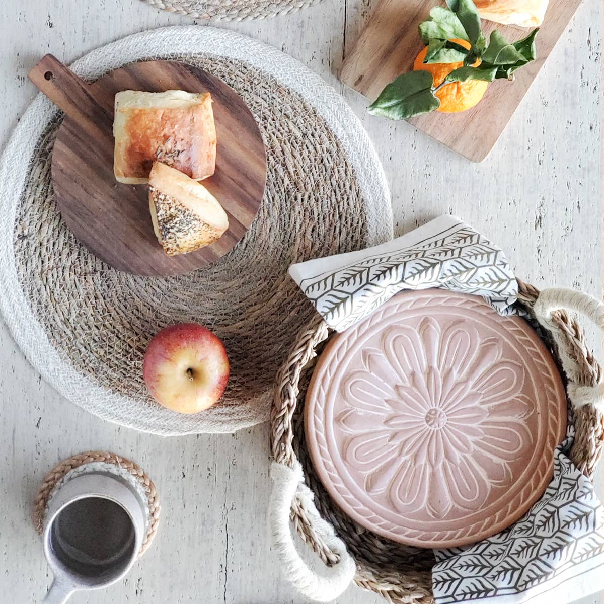Handmade Bread Warmer & Wicker Basket - Vintage Flower Round